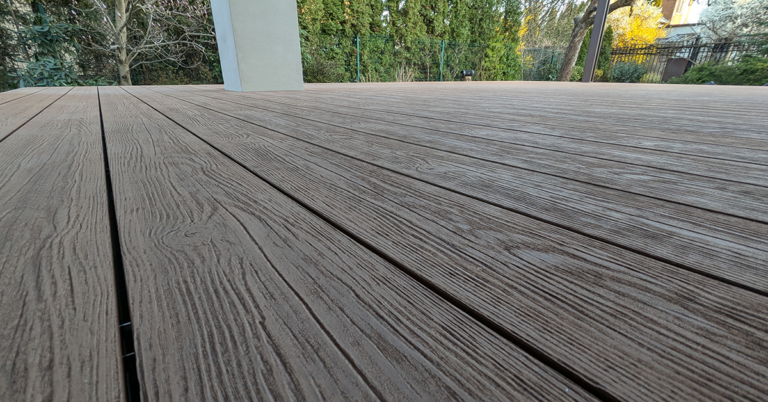 Deska kompozytowa jasny brąz taras ogrodowy Warszawa