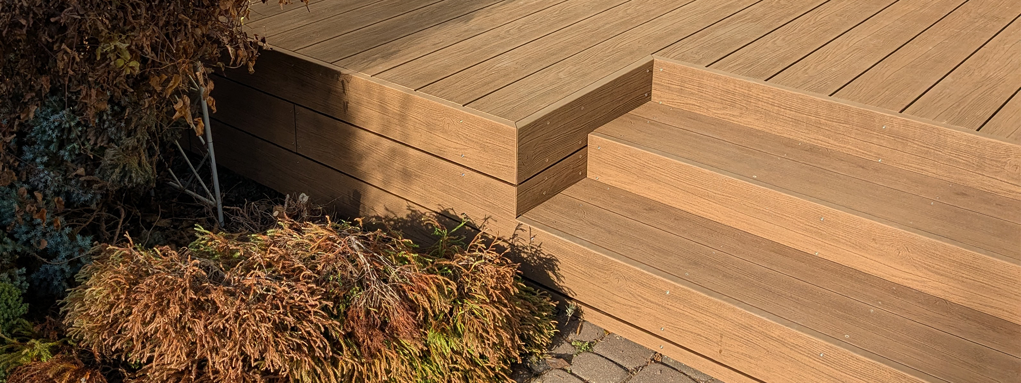 Taras kompozytowy ze schodami – przykładowa realizacja koszt tarasu 2026 Warszawa